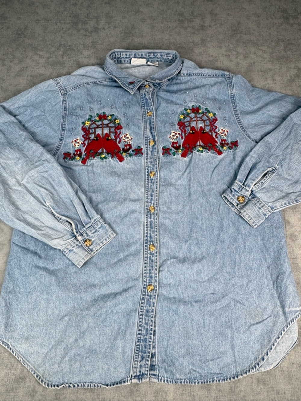 Bobby Brooks Cardinal Denim Shirt XL Embroidered Birds Snowflake Button